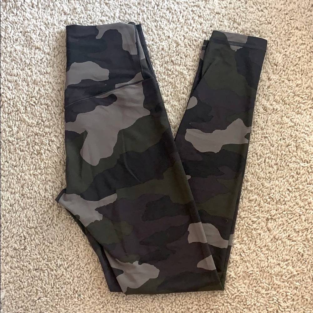 aerie camo leggings